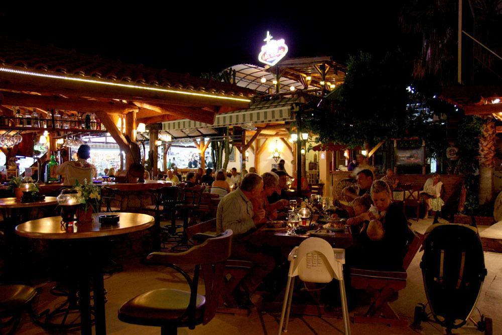 Flying Dutchman Hotel โอลลุนเดนิซ ภายนอก รูปภาพ
